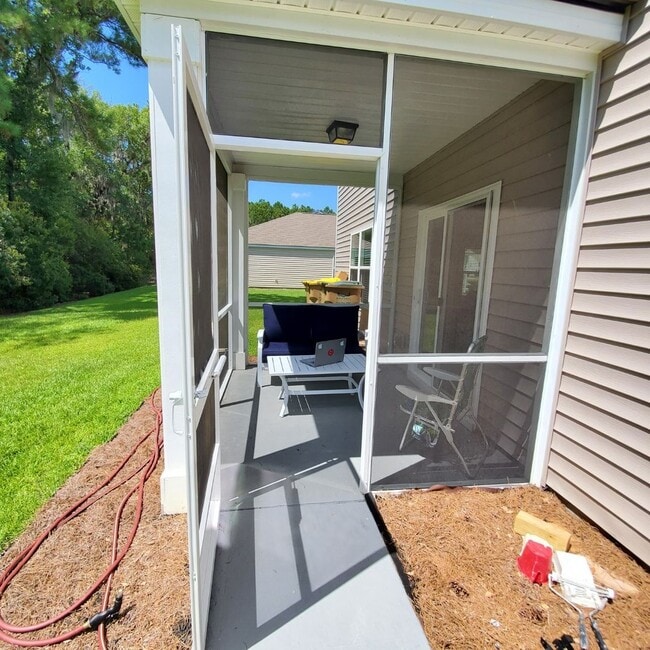 Building Photo - 121 Tupelo Way