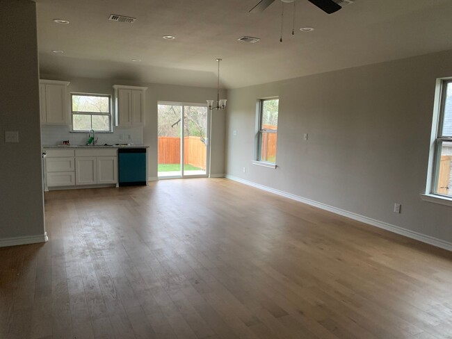 Building Photo - House for Lease in Sherman