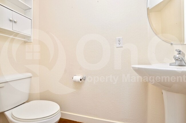 Building Photo - 4724 E Redfield Rd