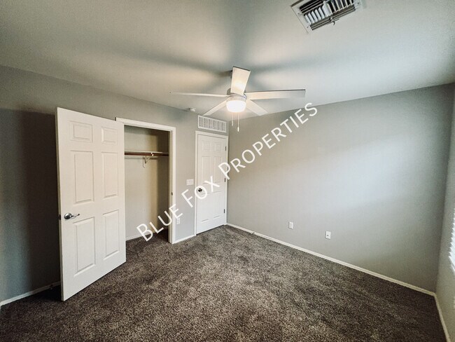 Building Photo - 6524 S Calle Diablo Dr