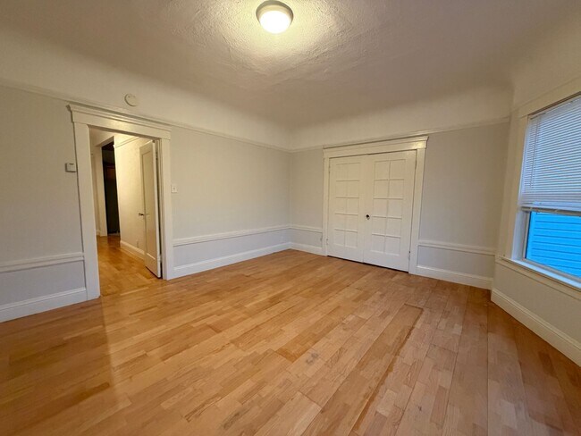 Building Photo - 234 17th Ave