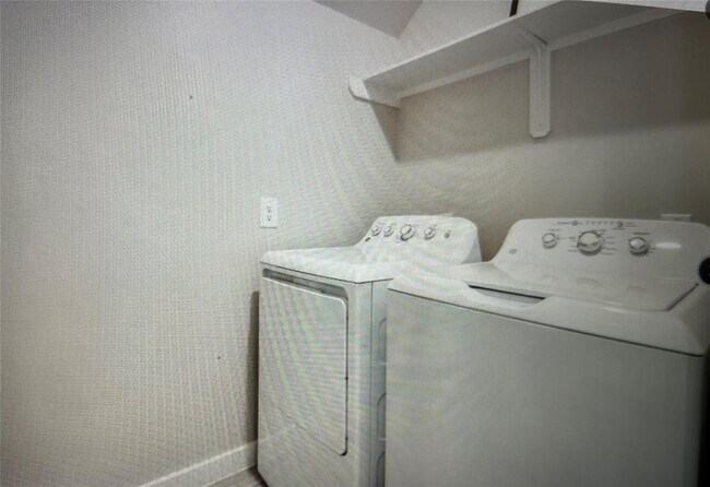Building Photo - 1511 Revolution Way
