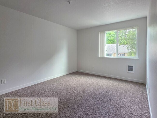 Building Photo - 3602 SW Beaverton Hillsdale Hwy