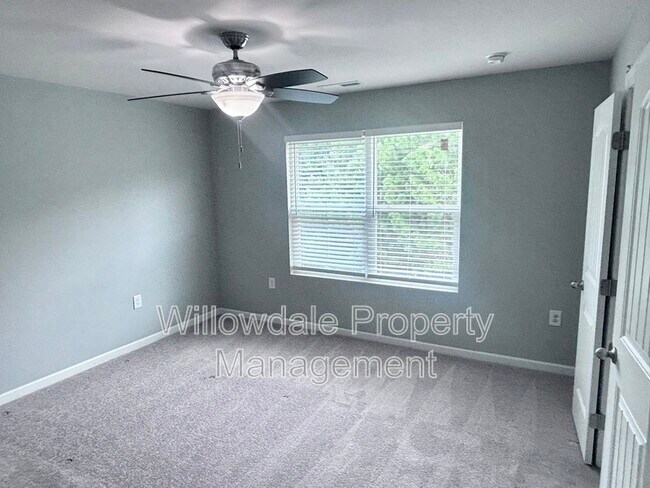 Building Photo - 6002 Kentworth Dr