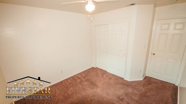 Building Photo - 5311 Sunbird Ct