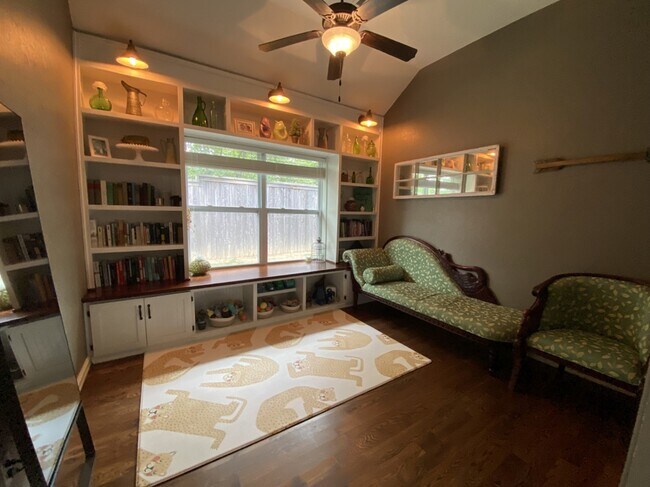 Building Photo - 10713 Masters Cir