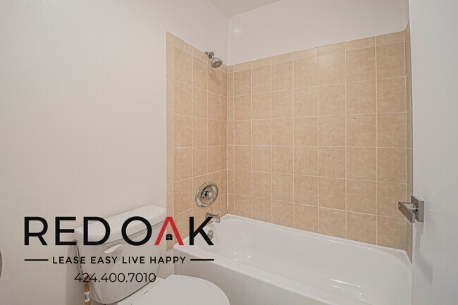 Building Photo - 6700 Franklin Pl