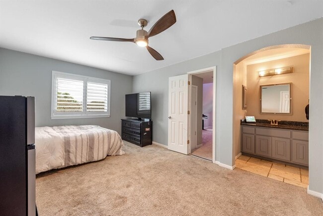 Building Photo - 664 Ranchers Club Ln