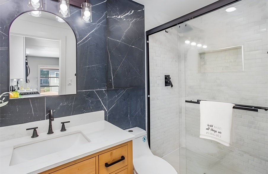 Building Photo - 4224 Brockton Ave