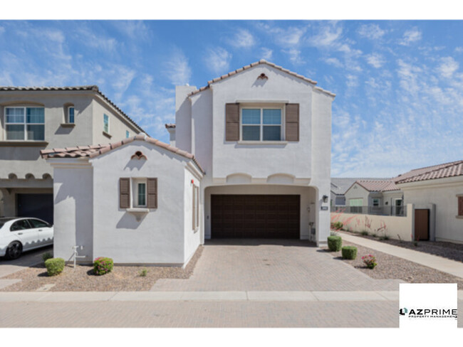 Building Photo - Discover this stunning4/4.5 Gilbert house ...