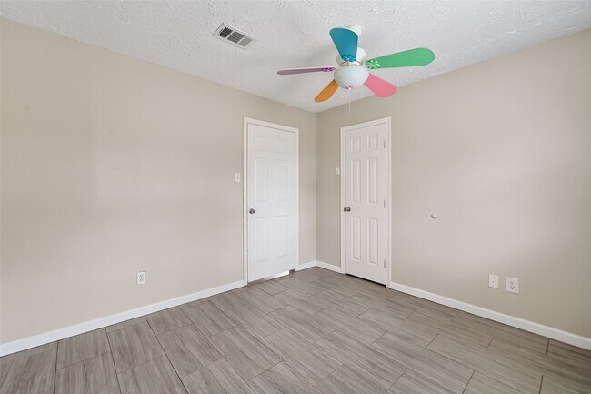 Building Photo - 17010 Bentana Ct