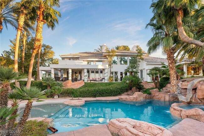 Building Photo - 2057 Troon Dr