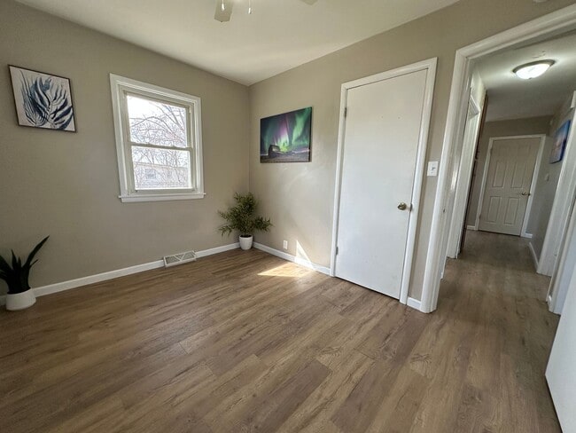 Building Photo - 4039 Niles St