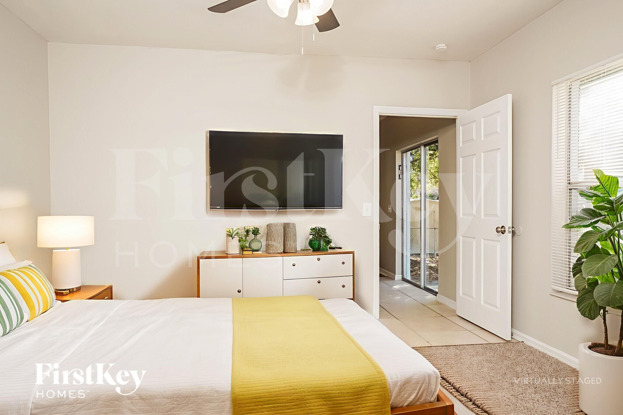 Building Photo - 3291 Moravia Ave