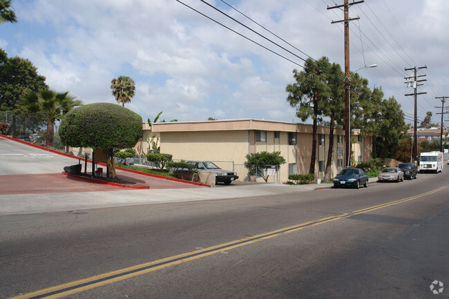 Building Photo - Palm Plaza Apartments