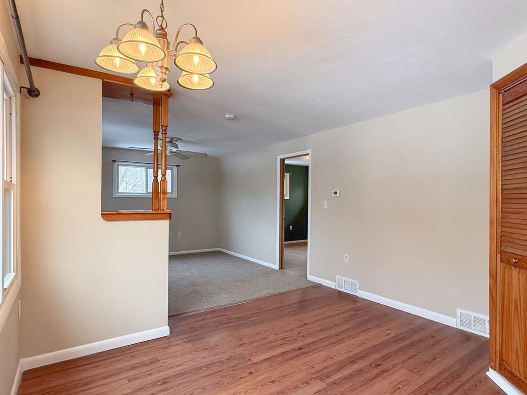 Building Photo - 2653 W Seneca Turnpike