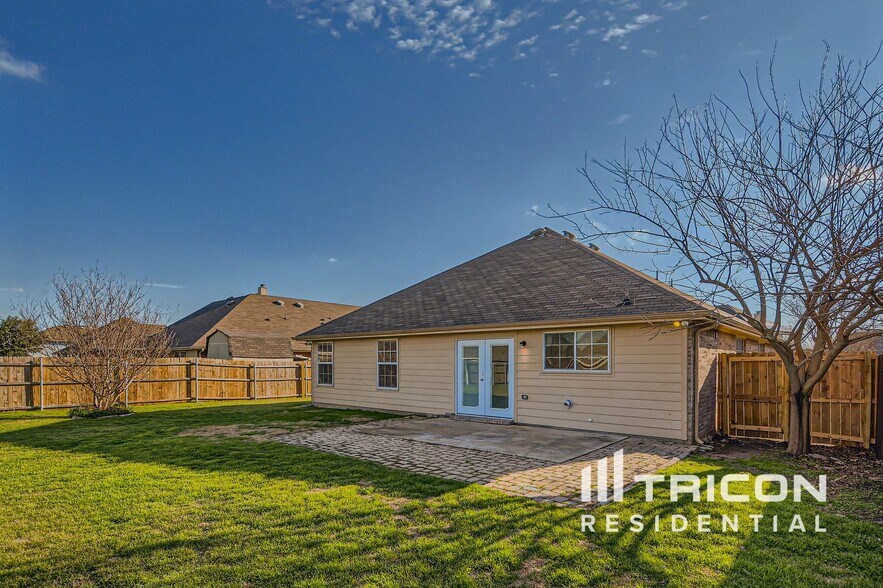 Building Photo - 114 Pinto Dr