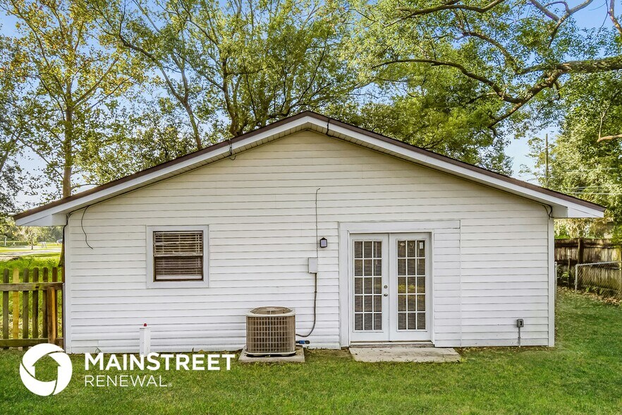 Building Photo - 12459 Sago Ave W