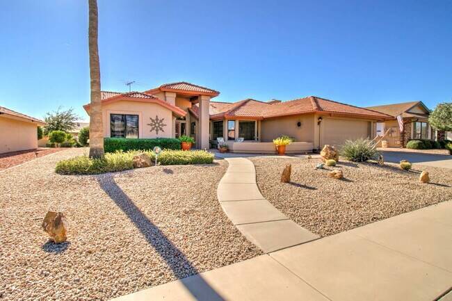 Building Photo - 14743 W Yosemite Dr