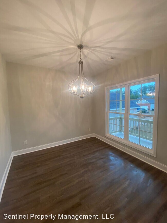 Building Photo - 3 br, 2 bath House - 211 Lasso Drive