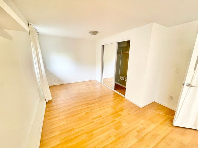 Building Photo - Beautiful 3 Bed / 2 Bath Sunset/Parkside Home!