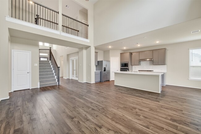 Building Photo - 411 Sunlit Vly Cir