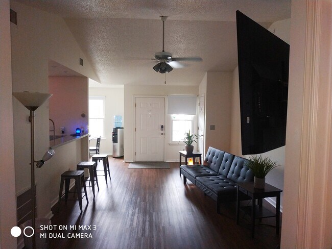 Building Photo - 4211 Beasley Ct