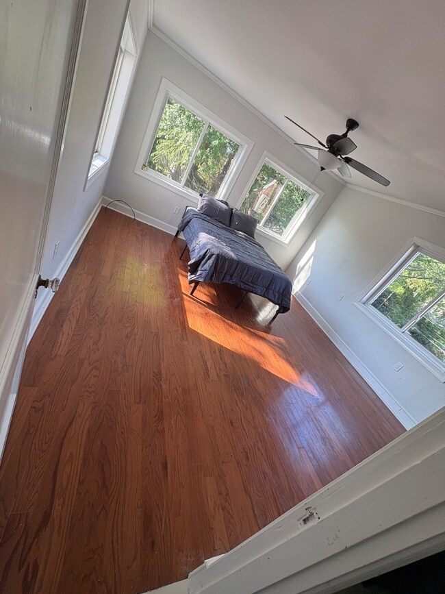 Building Photo - 447 Avondale Dr