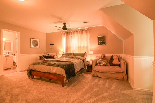 Building Photo - 511 Riverview Ct