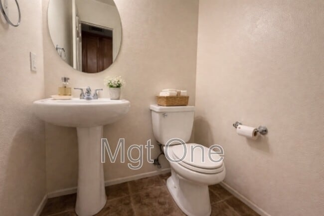 Building Photo - 5 Emory