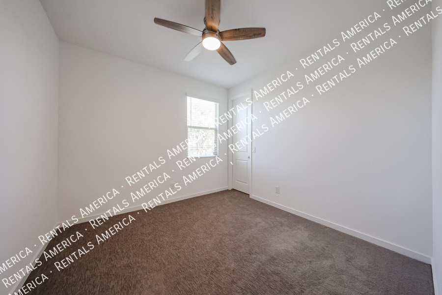 Building Photo - 40622 W Williams Way