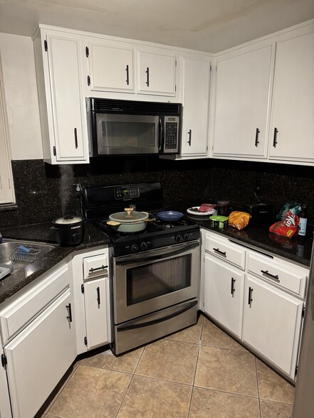 Building Photo - 1232 Stanford St