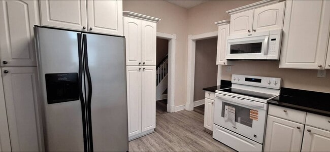 Building Photo - 711 Lafayette Ave