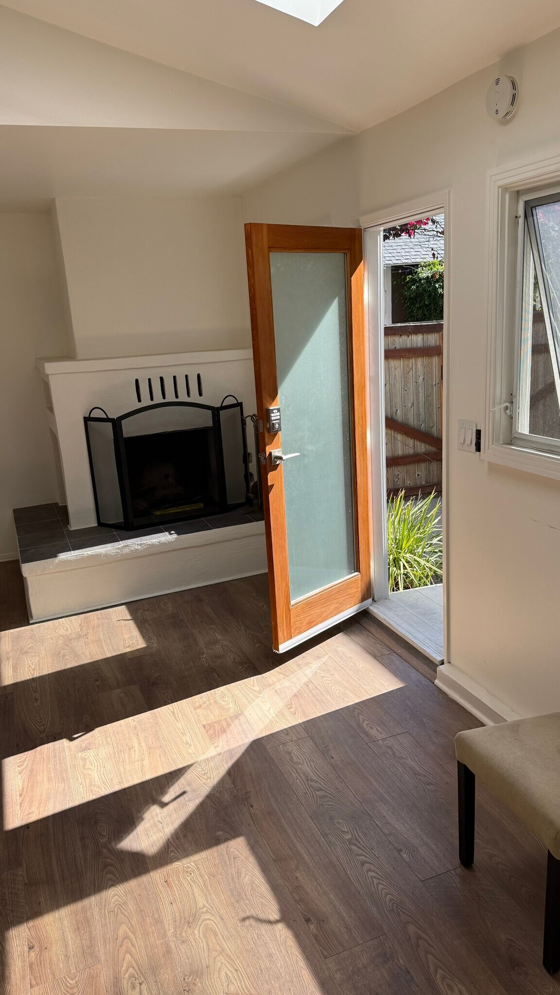 Primary (to main entrance) - 710 Pacific Avenue