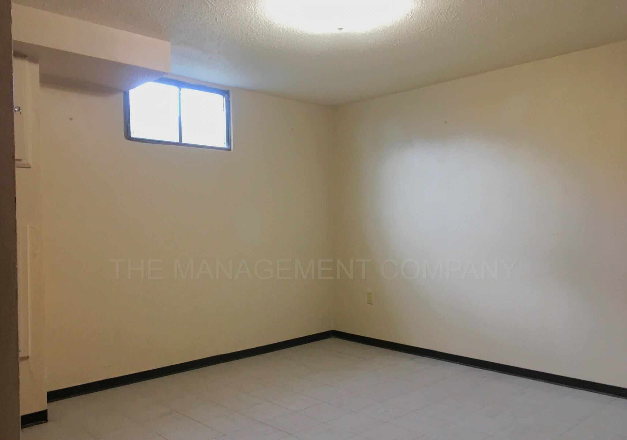 Building Photo - 230 Richardson Dr