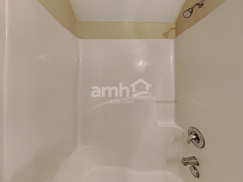 Building Photo - 5145 Chasteal Trail