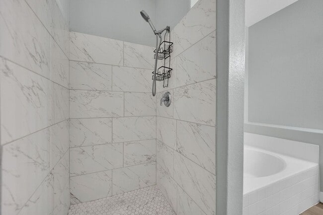 Building Photo - 5655 E Sahara Ave