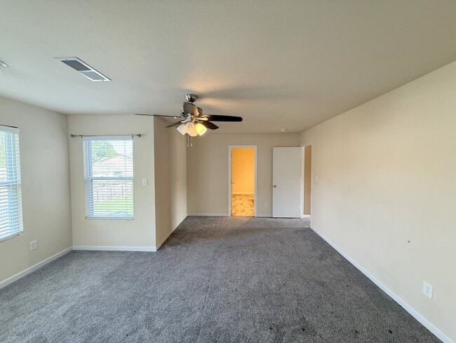 Building Photo - 182 Forestbrook Dr