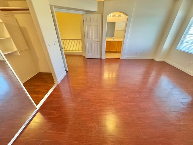 Building Photo - Beautiful 2 bedroom townhome with 2 car garage in gated community near Summerlin