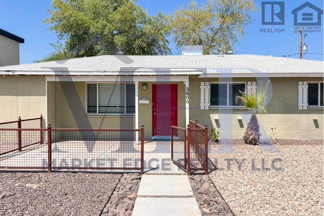Building Photo - 3Bed/2Bath House in Central Scottsdale! $1...