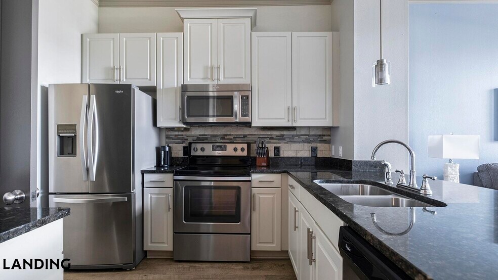 Building Photo - 3505 W Sam Houston Pkwy S