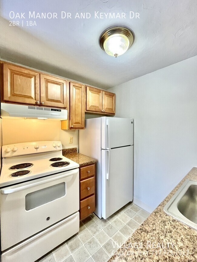 Building Photo - 221 Oak Manor Dr