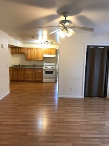 Building Photo - 1557 White St