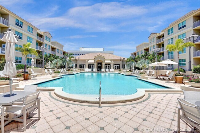 Building Photo - 99 SE Mizner Blvd