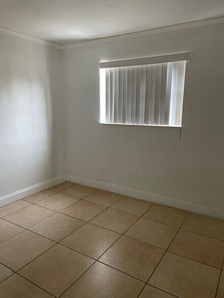 Building Photo - 11227-11229 SW 5th Terrace