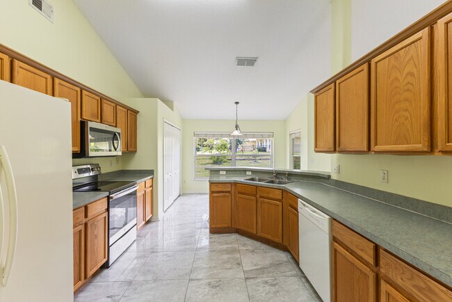 Building Photo - 9525 White Sand Ct