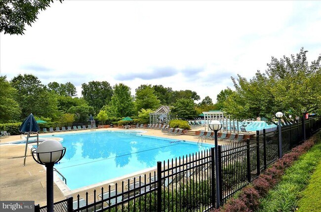 Building Photo - 5715 Balsam Grove Ct