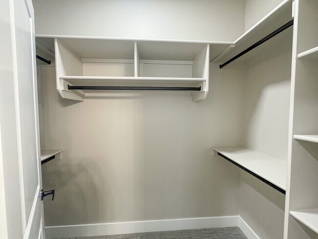 Building Photo - 6273 S Binky Ave