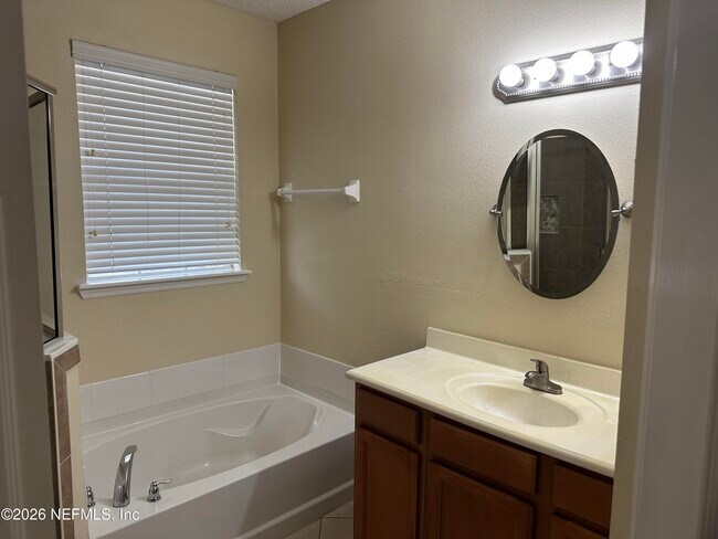 Building Photo - 3727 Creswick Cir