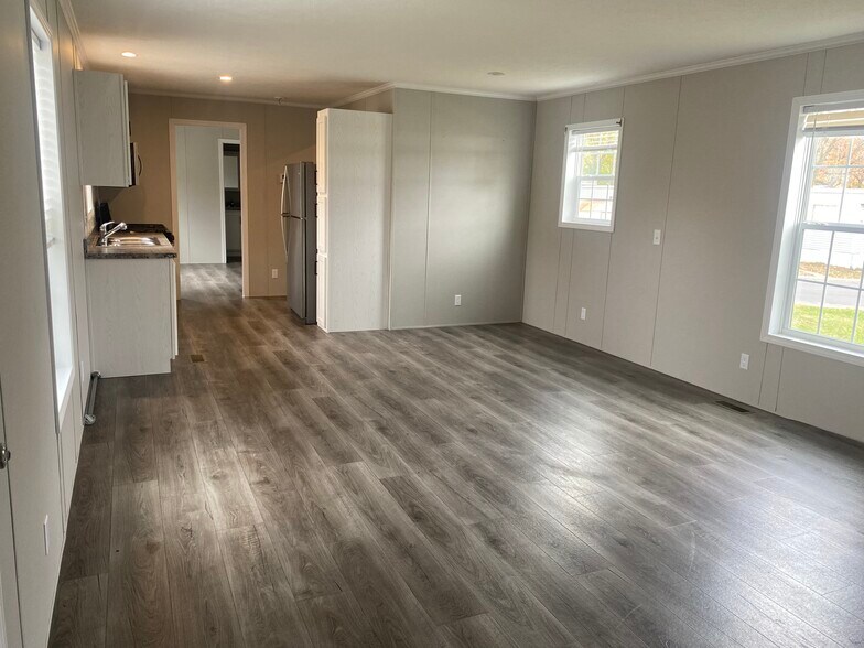 Building Photo - 80 Belmar St